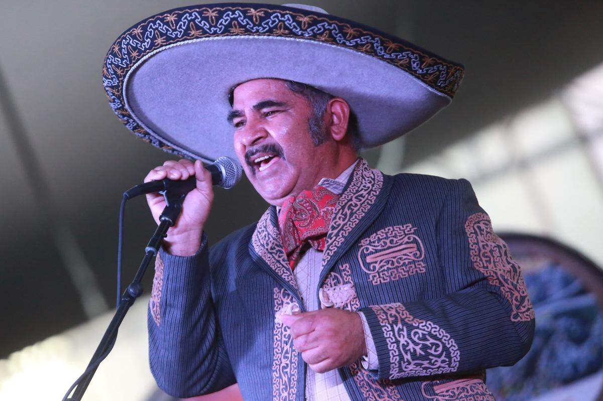 Juan Martínez ‘El Gallo de Aguascalientes’ trae su música ranchera a La Gran Feria de Fresno. Martínez se considera la “voz oficial de Chente” en el Valle.