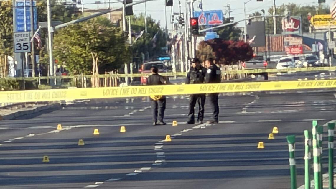 Shooting near River Park shopping center sends two to hospital, Fresno police say