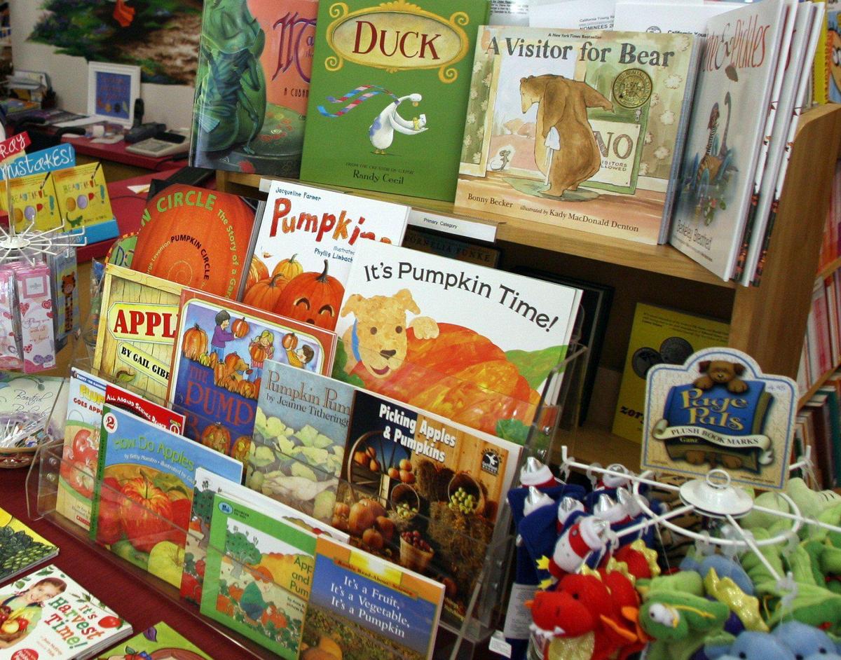 Books are displayed at Petunia’s Place in Fresno on September 9, 2010. MARK CROSSE/THE FRESNO BEE