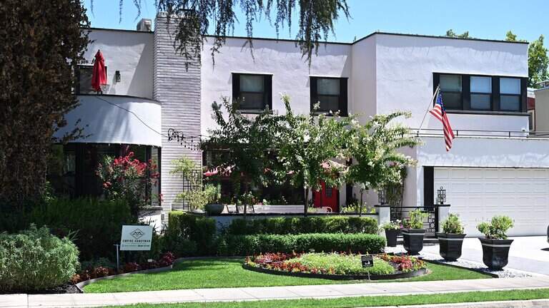 This 1936 Van Ness home is Fresno’s best-kept secret concert venue. See inside