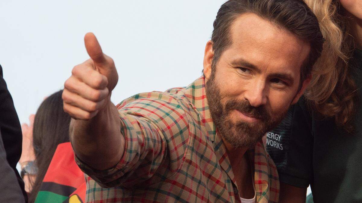 El actor estadounidense Ryan Reynolds se reunió con Rob McElhenney en convirtierse el lunes en propietarios minoritarios del Necaxa.