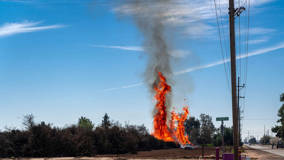 Will Valley air district actually enforce new restrictions on agricultural burning?