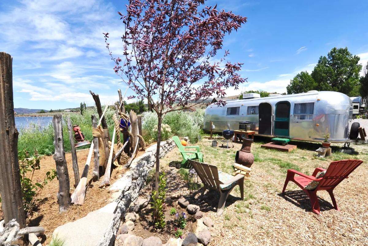 An RV available for rent at Paradise Shores Camp on the shores of Bridgeport Reservoir near Yosemite National Park in the Eastern Sierra.