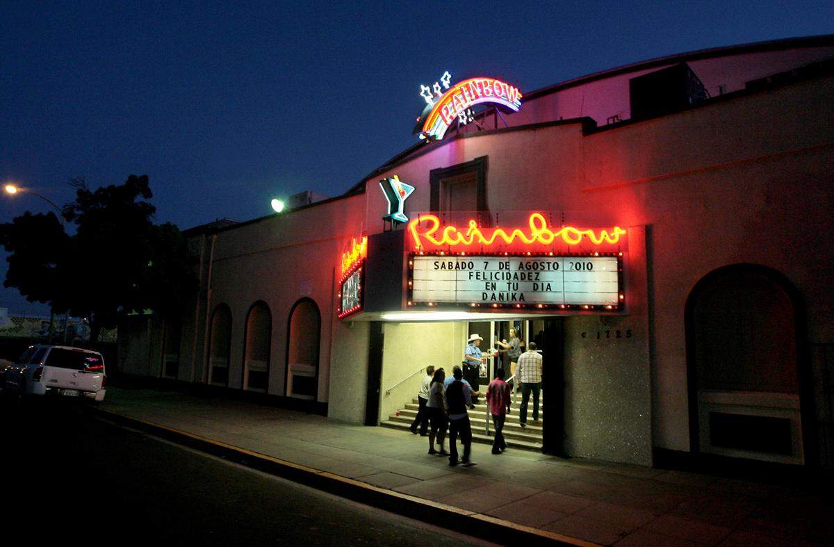The Rainbow Ballroom has for decades hosted dances, parties and especially in its heyday, concerts, where legendary bands from the Swing to Rock ‘n Roll eras played. 