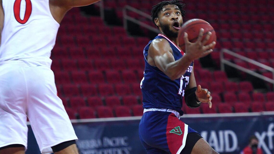 Bulldogs spin out when caught in steep learning curve in final seconds and lose at UNLV