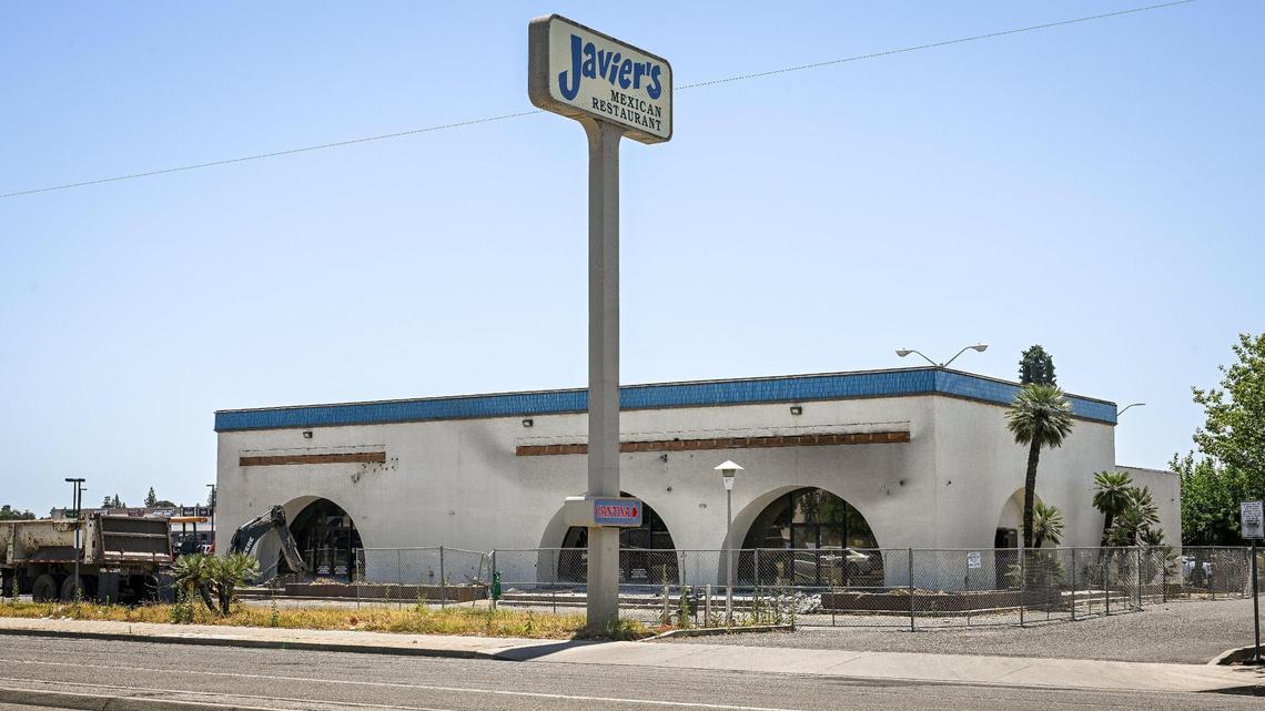 The former Javier’s Mexican Restaurant on Kings Canyon Road east of Clovis Avenue has been closed since last year. Works was happening on the building, which was once a bank, in this photo from May 30, 2025.