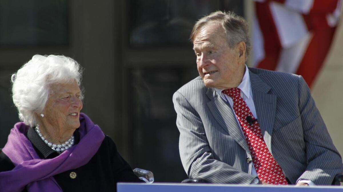 US NEWS BUSHLIBRARY 22 FT