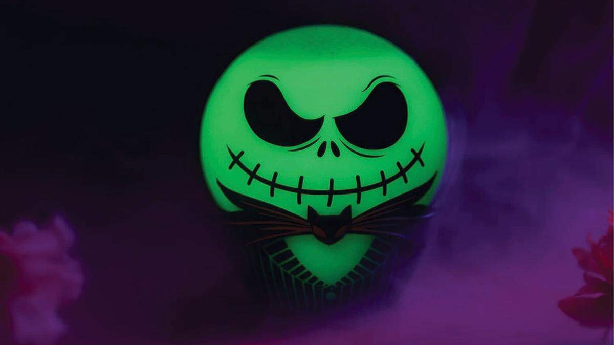 Disney Tim Burton’s The Nightmare Before Christmas Bitty Boomers Speaker inalámbrico y ultra portátil una opción de regalo esta navida.
