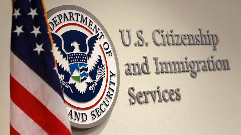 ICE está deteniendo a personas durante las citas para obtener la tarjeta de residencia en Fresno, dicen abogados