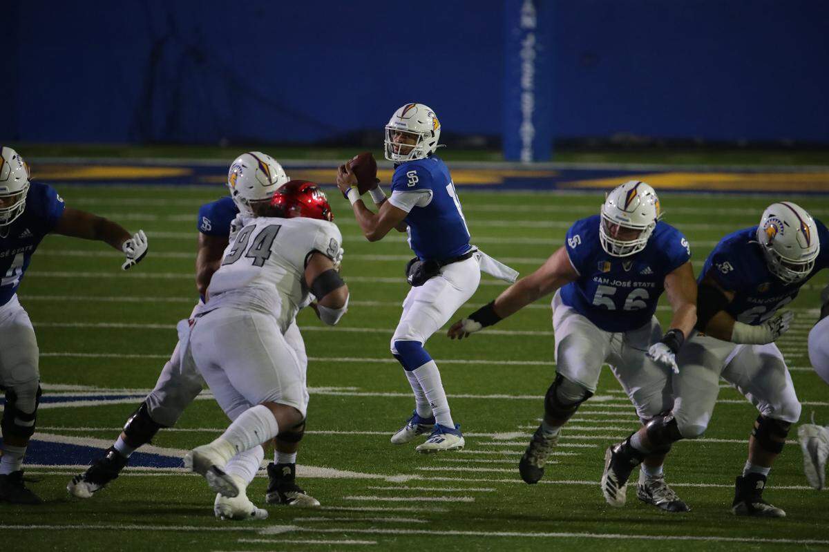 San Jose State quarterback Nick Nash is leading the Spartans in rushing with 177 yards at 6.8 yards per play.