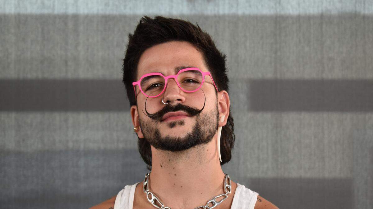 El cantante colombiano Camilo “regresa a casa” a componer con nuevas reflexiones sobre su matrimonio y su paternidad, tras haber pasado más de dos años de gira.
