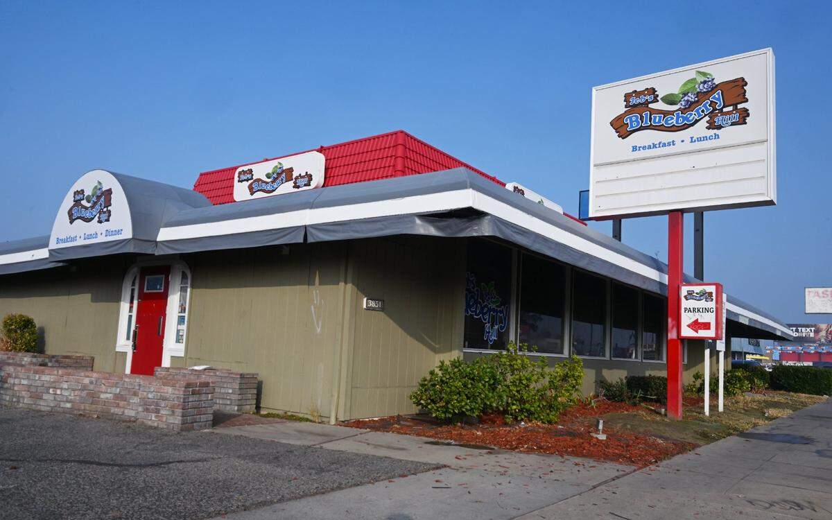 Jeb’s Blueberry Hill has closed its Blackstone Avenue location and moved to Old Town Clovis. Photographed Friday Dec. 6, 2024 in Fresno.