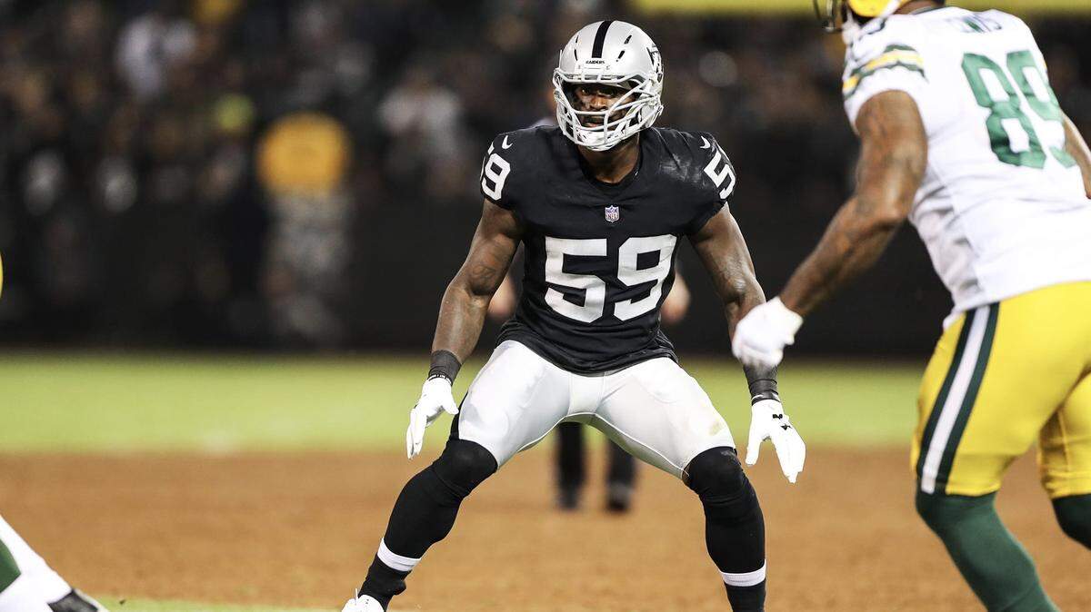 Oakland Raiders linebacker Tahir Whitehead did a good deed in helping a U.S. Army sergeant off a Dublin freeway in August. Sgt. David Marquez had a flat tire.