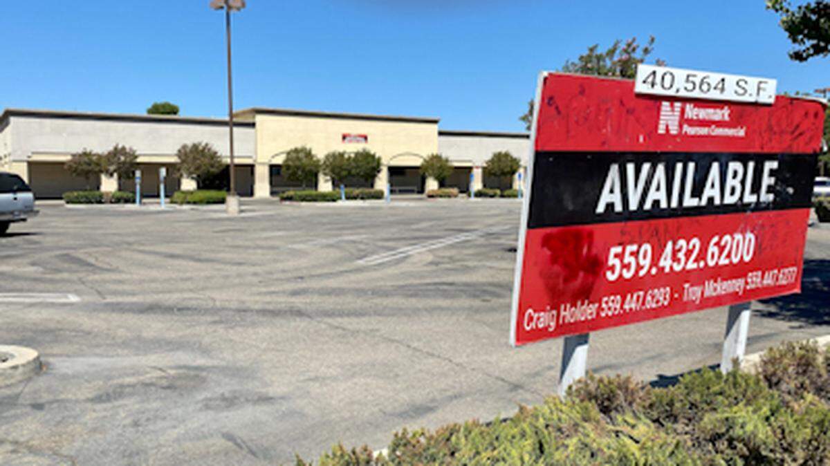 The former Vons grocery store on Blackstone Avenue in central Fresno is being purchased by the city of Fresno to become the site for a new senior citizens center. It would be the first city-owned community and activity center dedicated to senior citizens.