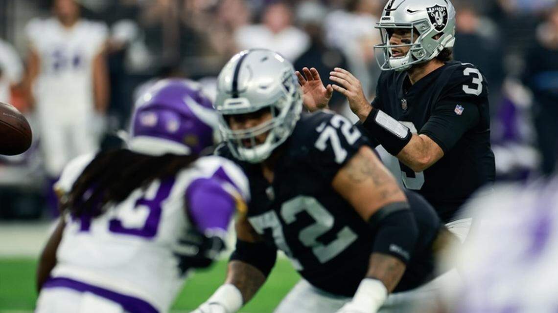 Raiders left tackle Jermaine Eluemunor looks to protect quarterback Jarrett Stidham during the preseason game against the Minnesota Vikings on Sunday, Aug. 14, 2022.