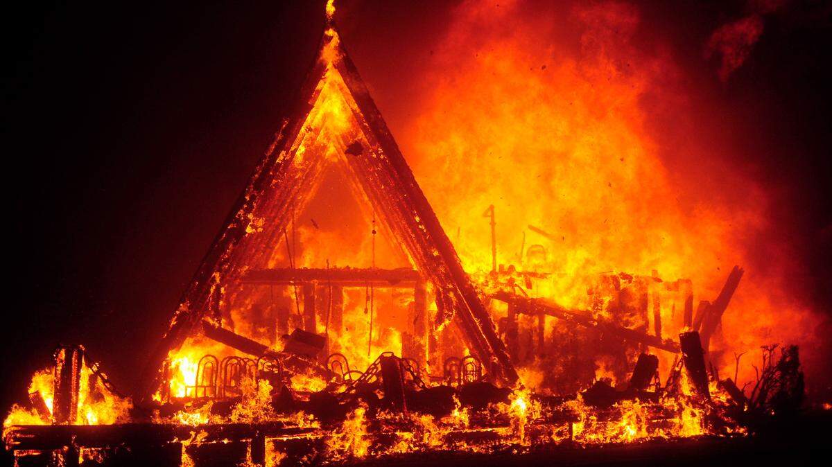 The Camp Fire rages through the town of Paradise in Butte County on Nov. 8, 2018. The fire moved faster than firefighters could react to it. Eight-five people died in the blaze.
