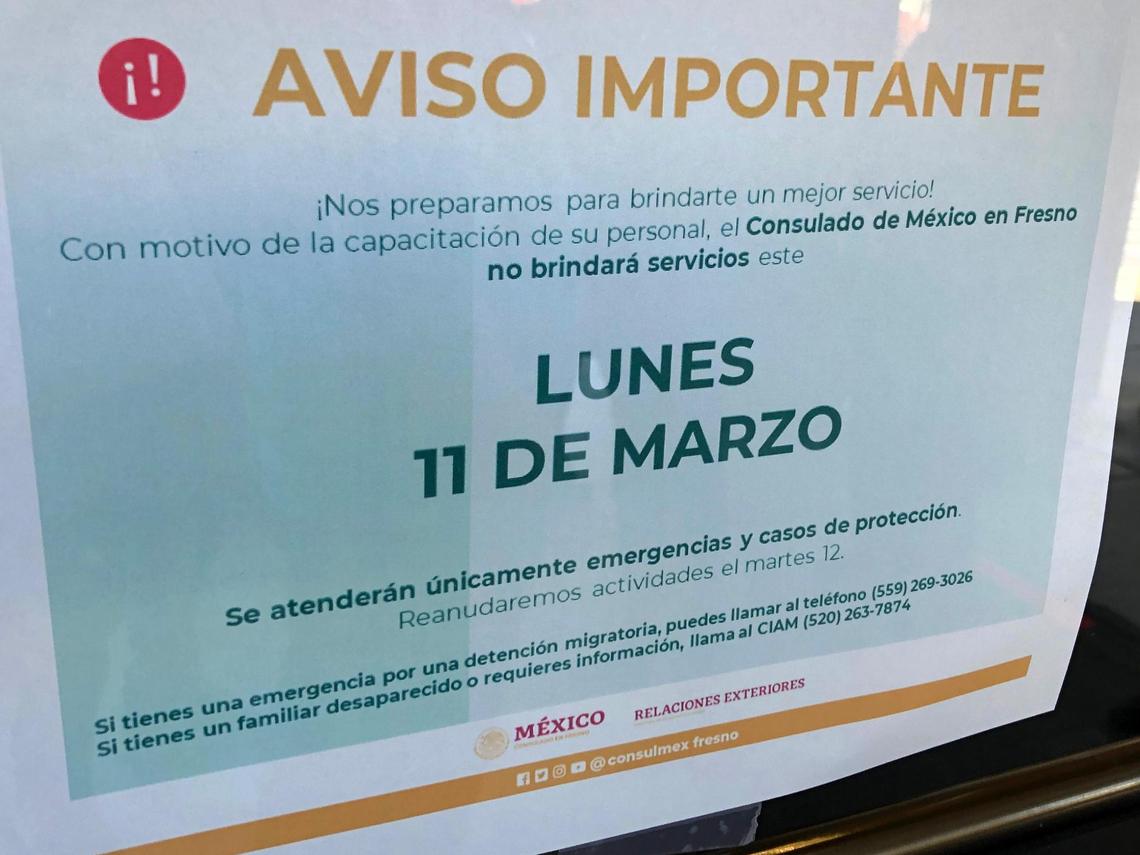 Consulado de México en Fresno estuvo cerrado el lunes 11 de marzo debido a capacitación de personal. Miembros de la Coalición México 2024 ‘Voto Desde el Extranjero’ se presentaron a fuera del Consulado de México en Fresno a entregar unas cartas donde piden cambios para mejor trato y servicio de la red consular.&nbsp;