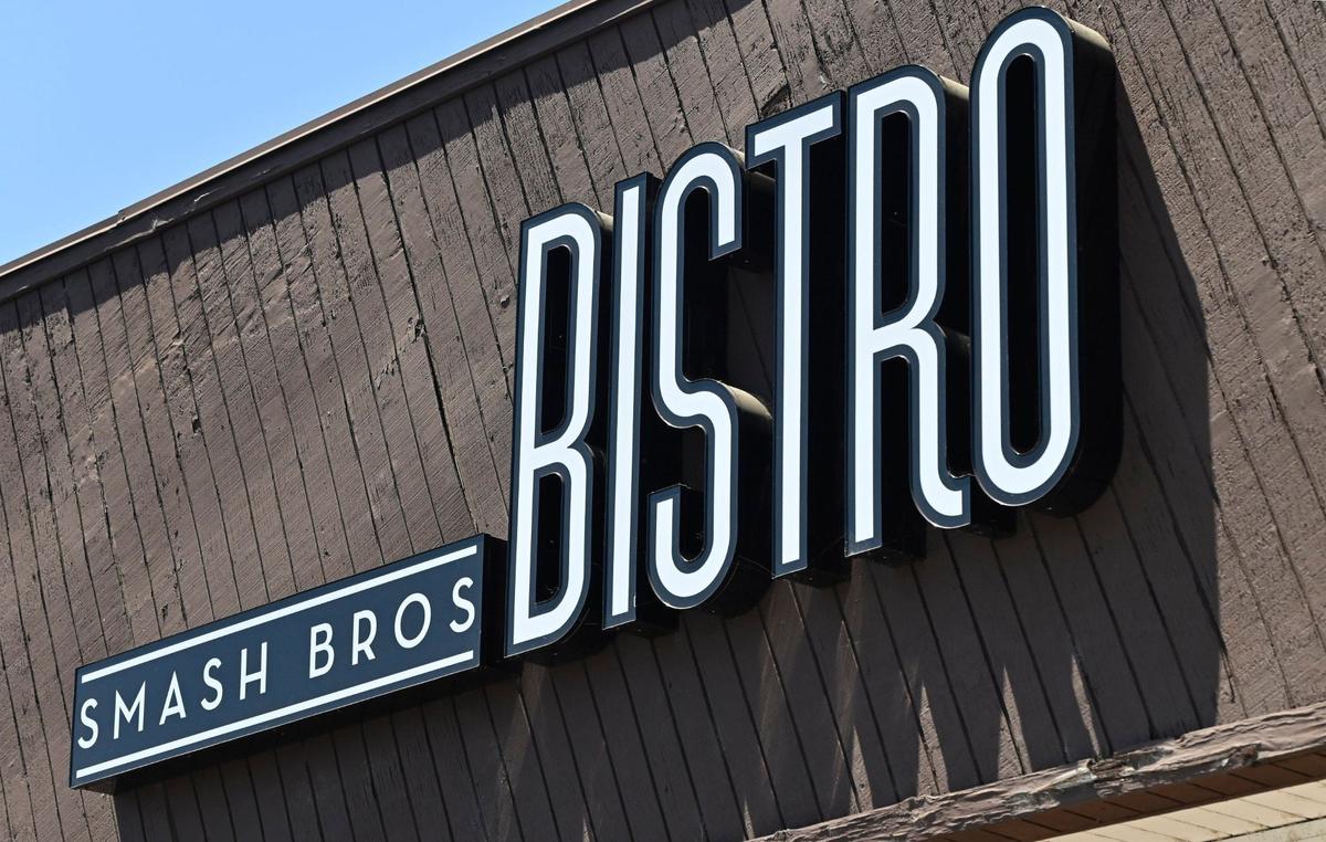 Smash Bros Bistro has opened at Fresno Street and Bullard Avenue, serving up food beyond smashburgers.