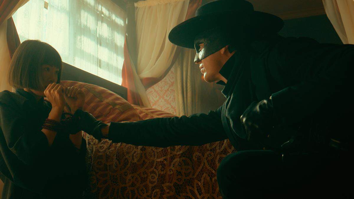 La serie ‘Zorro’, que se estrenó el 19 de enero en Prime Video, es una renovación “necesaria” a la mítica historia del justiciero, consideró en una entrevista con EFE en México el actor español Miguel Bernardeau, quien interpreta al legendario personaje Diego de la Vega.