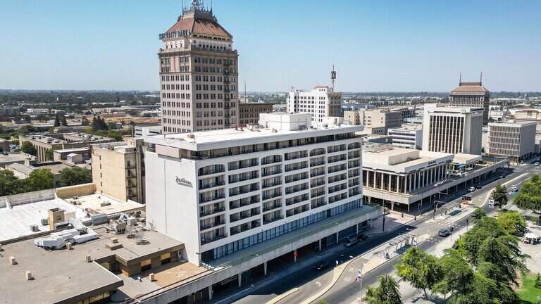 Downtown Fresno’s old Radisson hotel re-listed for sale. Price up millions in a year