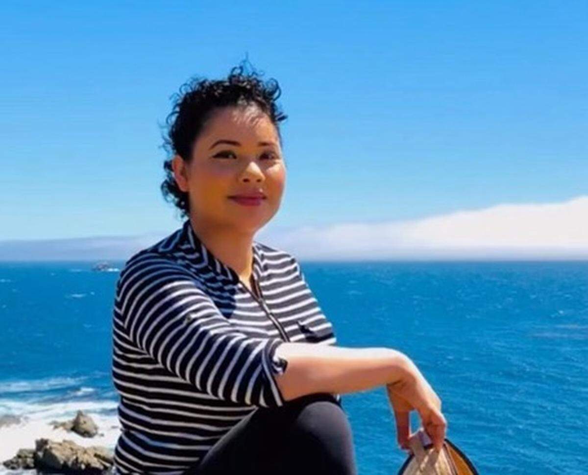 Fresno Police officer Ana Elizabeth Chavarin, who spent years working on domestic violence and child abuse cases, died from cancer at 39 years old.
