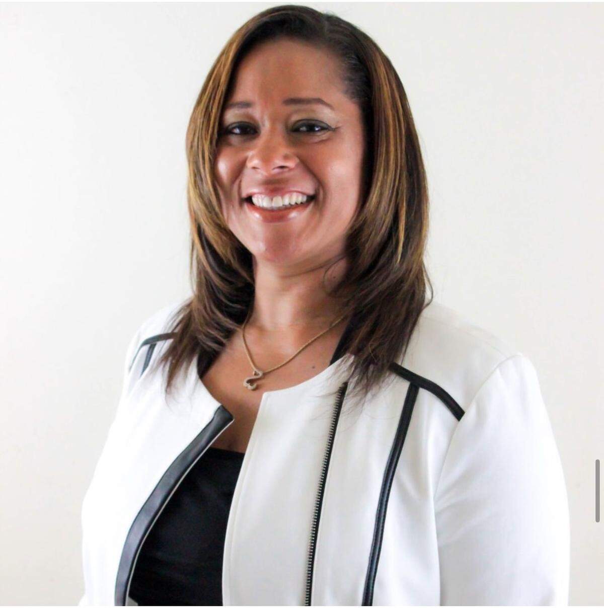 La fideicomisaria de la Junta de Educación de Fresno, Keshia Thomas, pretende postularse para el escaño del Distrito 3 del Concejo Municipal de Fresno en las primarias de 2026.
