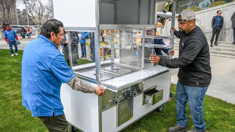 Mobile vendors get big assist from local governments. How Fresno-area cart program works