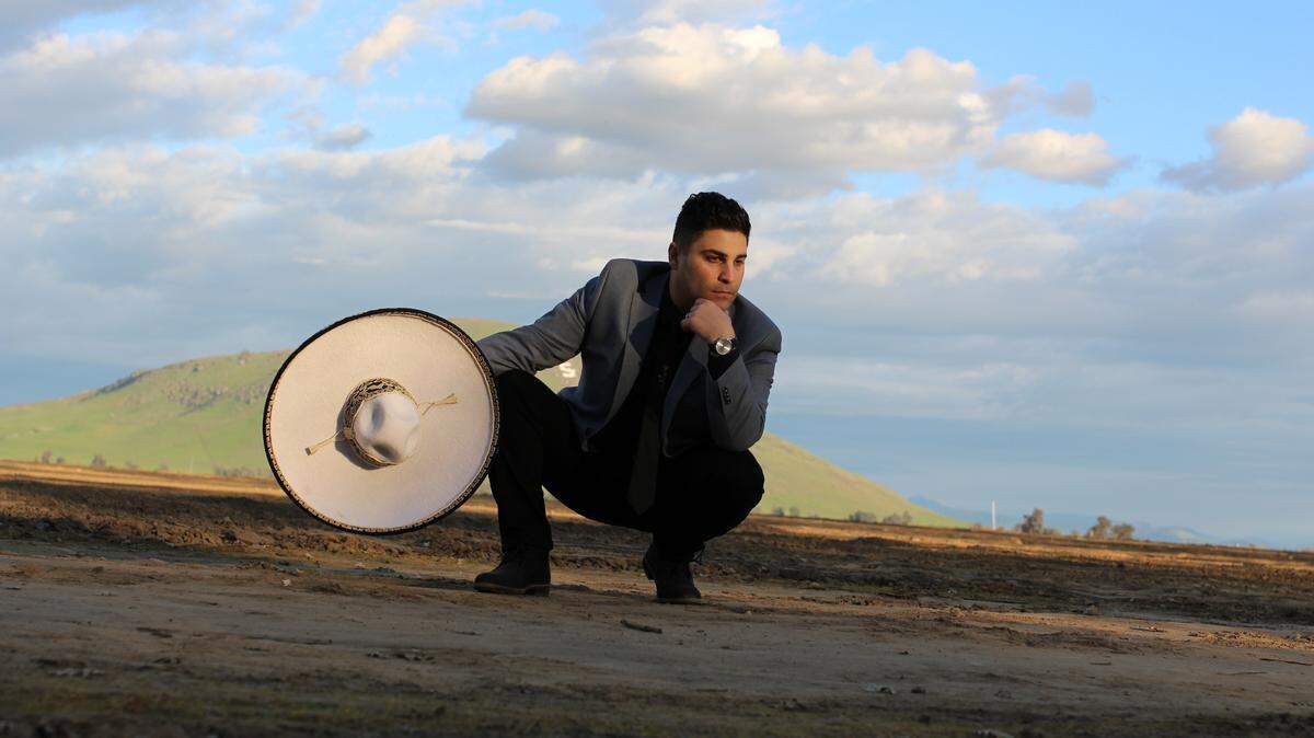 Omar Naré has released “Manana es Para Siempre,” the latest in his catalog of “nuevo Mariachi.”