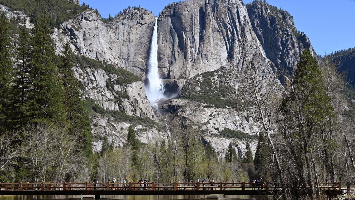 Yosemite National Park changes course for weekend, reopens Yosemite Valley for Sunday
