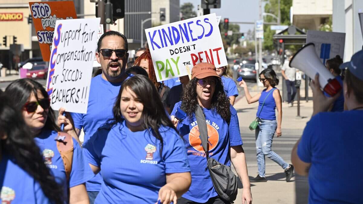 Junior-college instructors take contract message to Fresno district. ‘Show of power’
