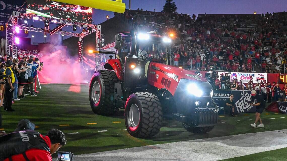 College football fans react to red tractor entrance at Fresno State home games