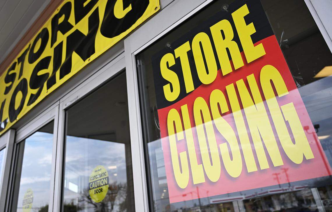 National chains, including Rite Aid, are closing hundreds of locations across the country.
