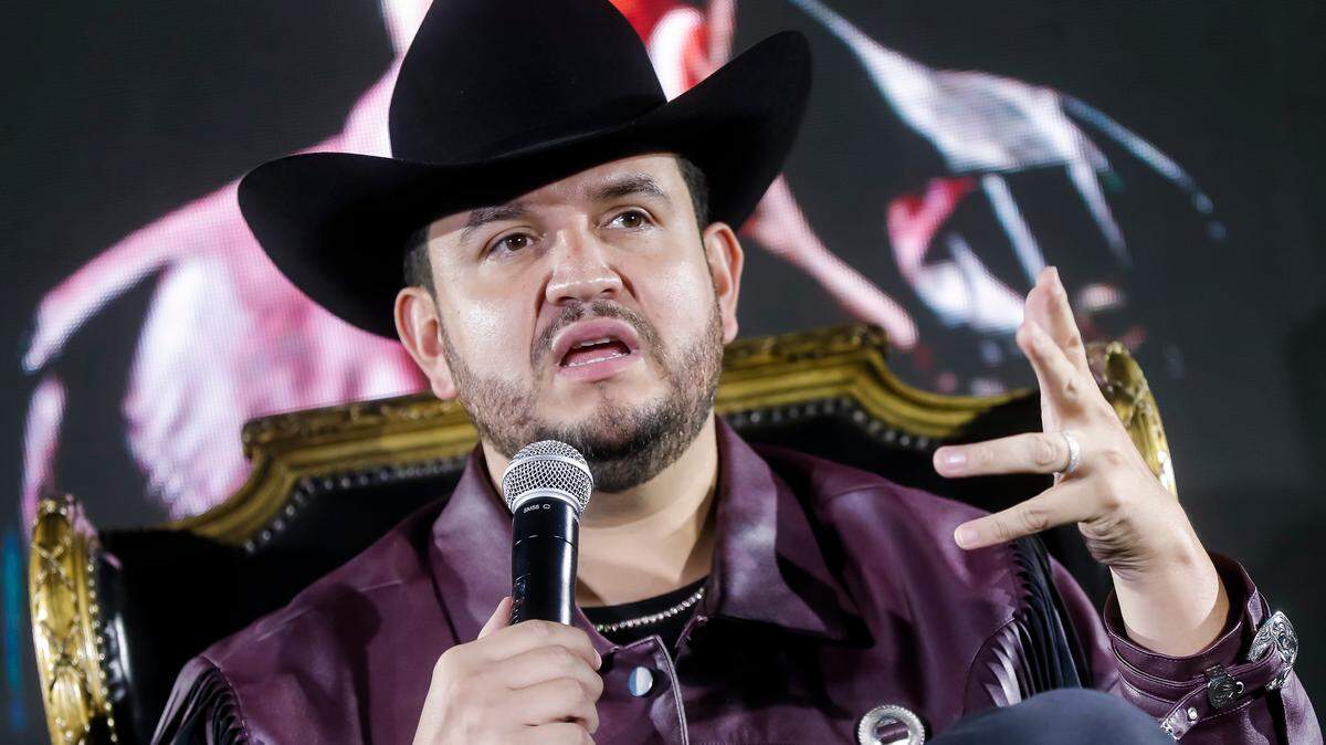 El cantante de música regional mexicana, Edén Muñoz, presentó el 15 de agosto su nuevo álbum, ‘Edén’, un trabajo que definió como el mas “honesto y revolucionario” que ha realizado hasta el momento. / Regional Mexican singer Edén Muñoz presented his new album, ‘Edén’ on Aug. 15. He calls it his most “honest and revolutionary” album to date.