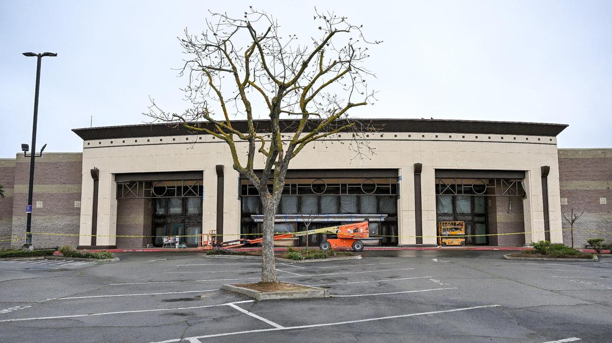 The former Broadway Faire theater photographed on Shaw and Valentine avenues in Fresno on Monday, March 17, 2025. The theater closed in 2022.