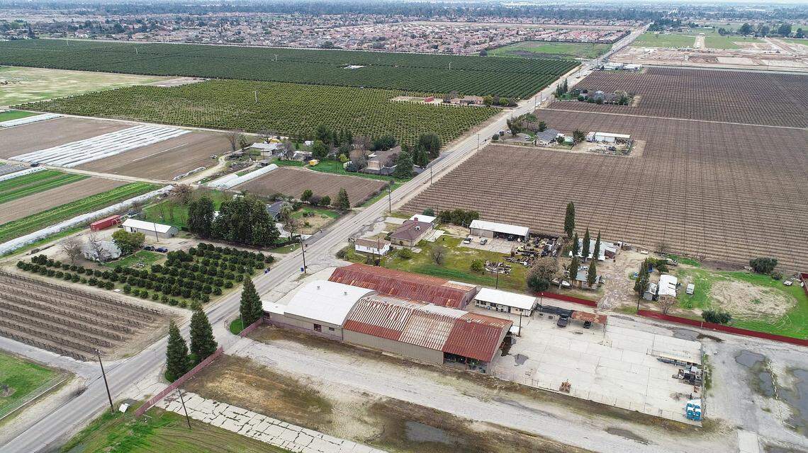A drone photo from 2019 shows looks north toward Fresno from the unincorporated community of Lonestar along Fowler Avenue. The area south of Jensen Avenue (visible along the top of the photo), north of North Avenue, east of Minnewawa Avenue and west of Temperance Avenue is called “south SEDA” by Mayor Jerry Dyer, who supports its annexation and development.
