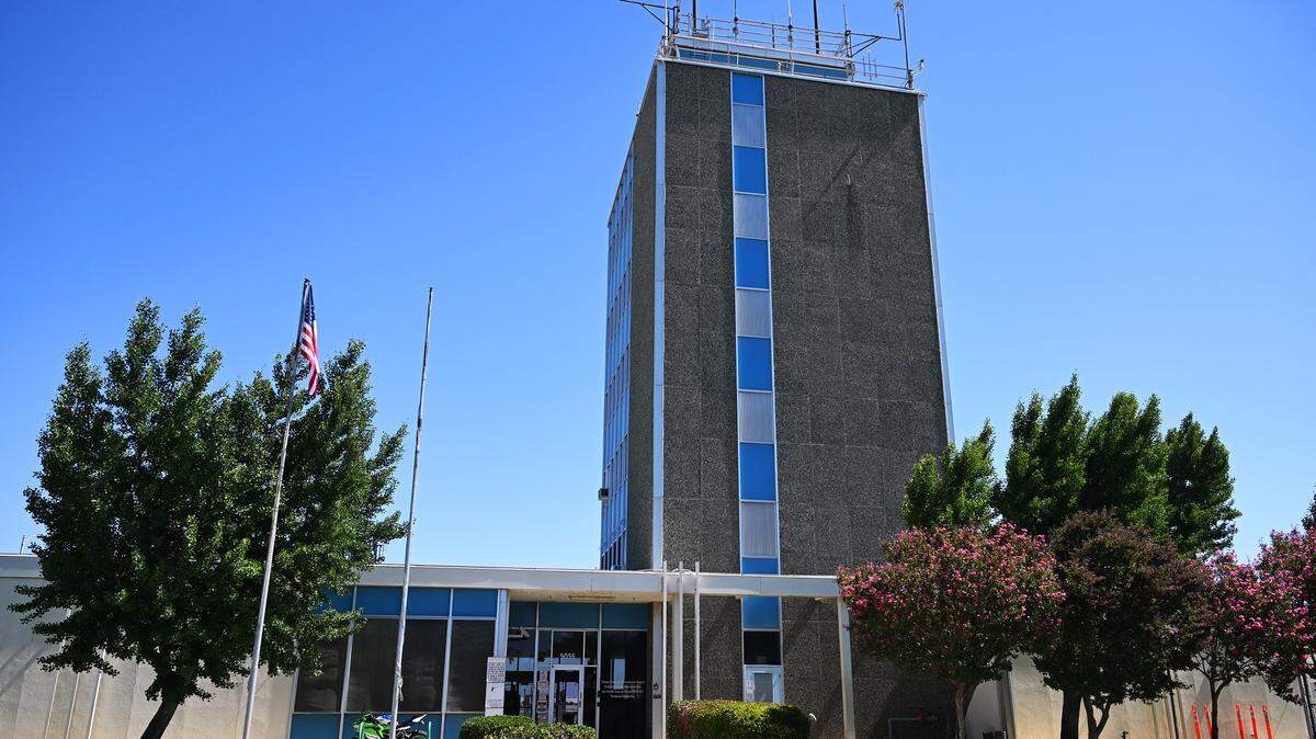 The air traffic control tower at Fresno Yosemite International Airport is facing backlash after a proposed plan by the City of Fresno to demolish and rebuild it. Photographed Wednesday, Aug. 21, 2025 in Fresno.