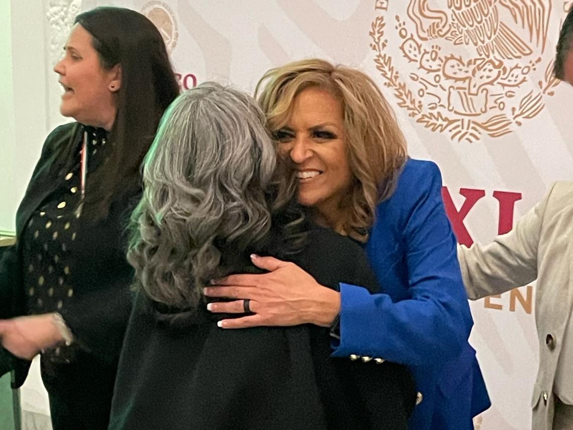 The Consulate of México in Fresno presented the Distinguished Mexicans Award to Graciela Santillan (right).