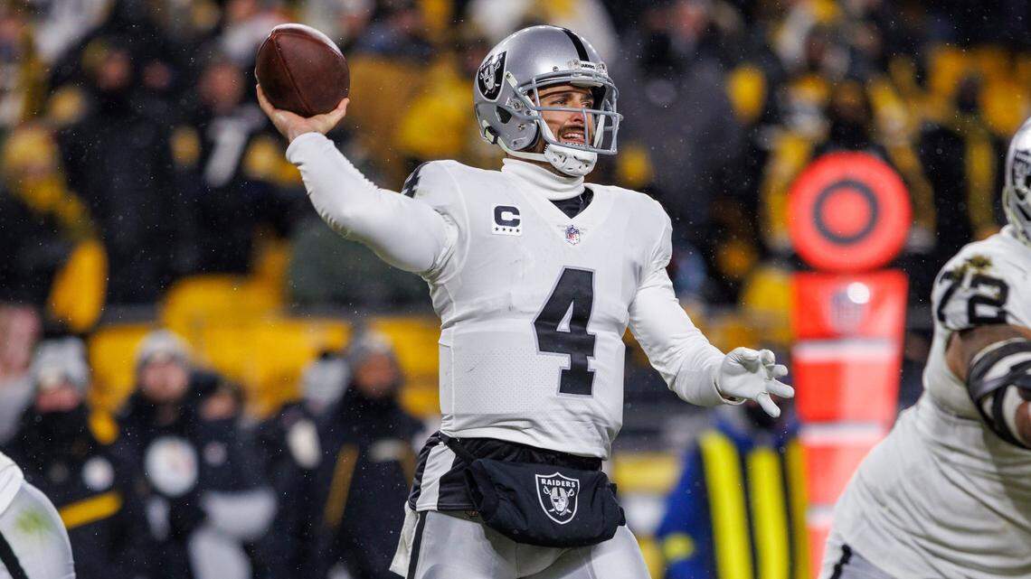 Las Vegas Raiders quarterback Derek Carr throws a pass during an NFL game, Saturday, Dec. 24, 2022, in Pittsburgh, PA.