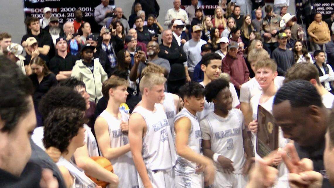Fresno Christian boys, Caruthers girls win to advance to CIF state championships