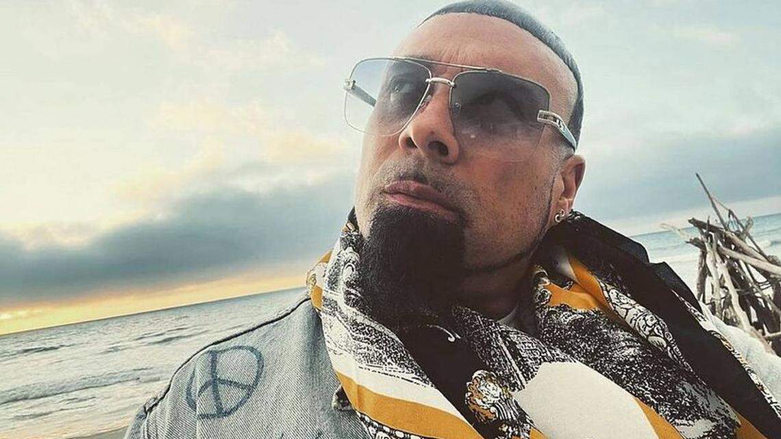 Esta es una imagen de Chino XL que publicó en su página de Instagram. / This is an image of Chino XL that he posted on his Instagram page.