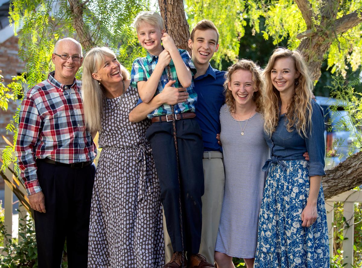Bob and Teresa Stedman with children from left: Thomas,10, Sam, 16, Olivia, 18, and Heidi, 23, in Lake Forest, California, on Sunday, Nov. 24, 2019.