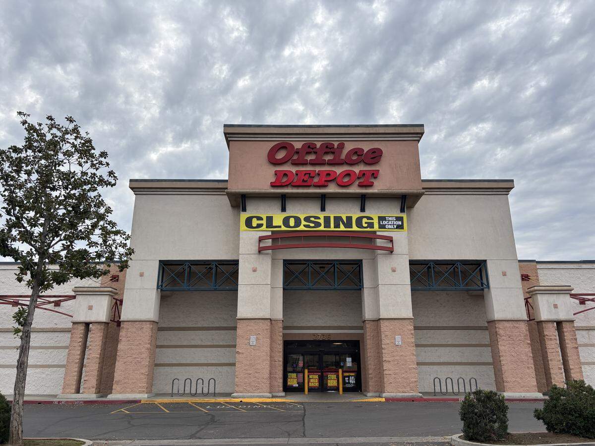The Office Depot at Divisadero and Tulare streets in downtown streets is closing after 30 years. But many Fresnans remember the Farmers Market that used to be on the property, housing shops, restaurants and vegetable sellers.
