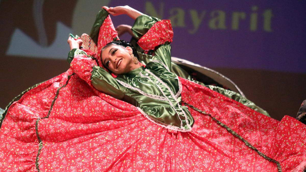 Ballet Folklórico El Mestizaje from Salida performed dances from Nayarit at the Warnors Center for the Performing Arts during the 2023 Danzantes Unidos Festival.