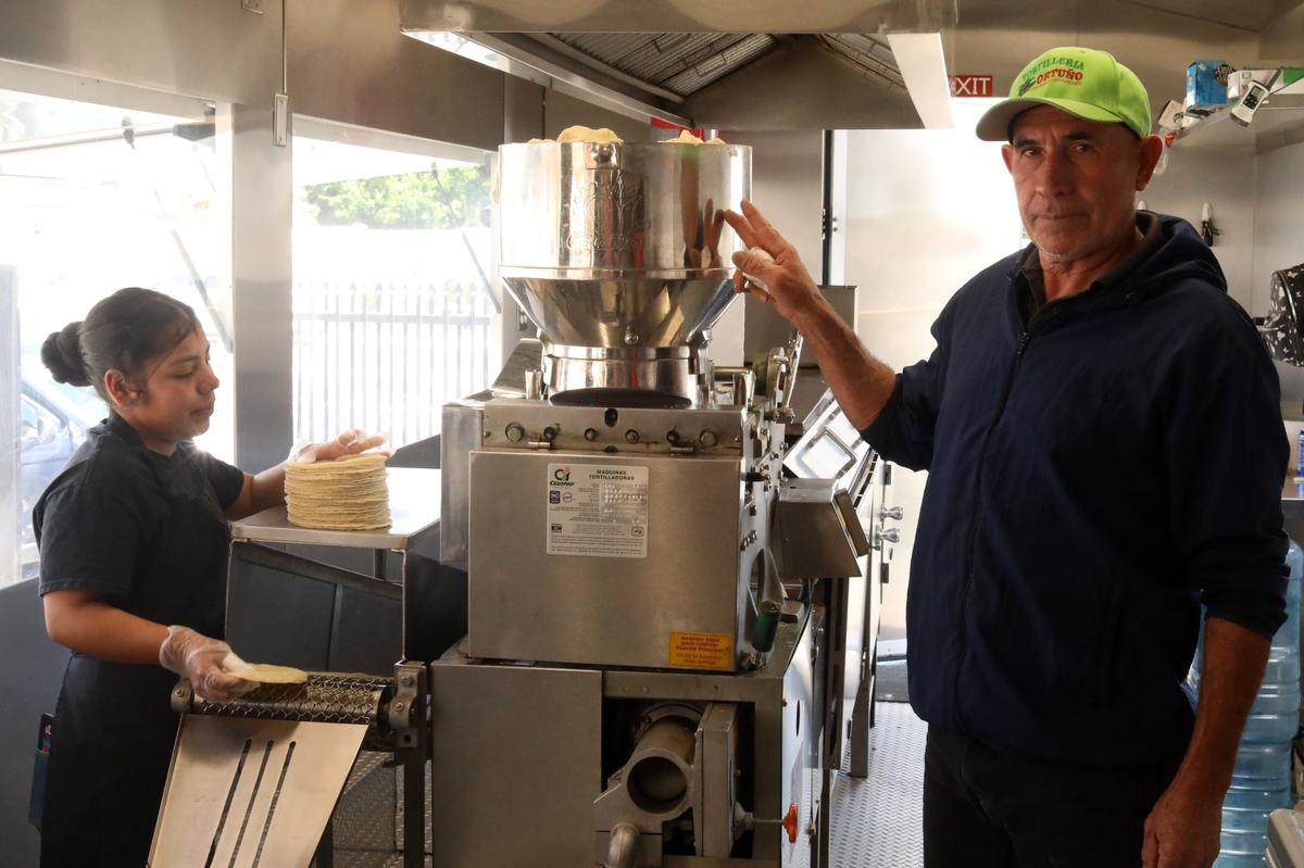 “The tortilla has the aroma and flavor of a Mexican tortilla," said Ramiro Ortuño Ortiz, aged 61, owner of the business Tortillería Ortuño, which opened its doors at 4542 Belmont Avenue in Fresno on September 10, 2023.