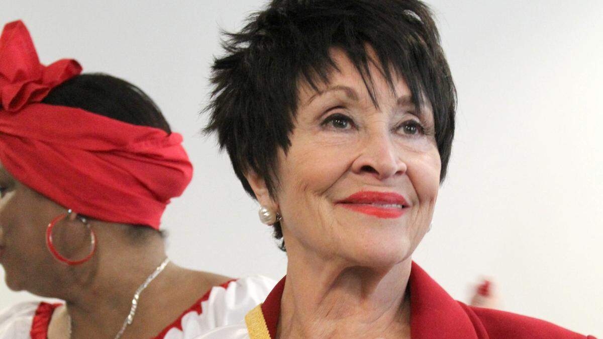 Fotografía de archivo del 7 de mayo de 2013 donde aparece la actriz de origen puertorriqueño Chita Rivera mientras posa previo a una rueda de prensa para presentar el desfile nacional puertorriqueño en Nueva York.