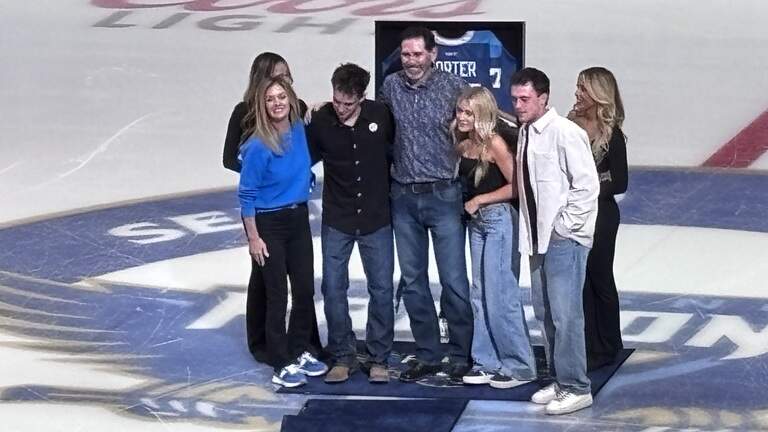 Fresno Falcons celebrate 2002 Taylor Cup star with jersey retirement at Selland