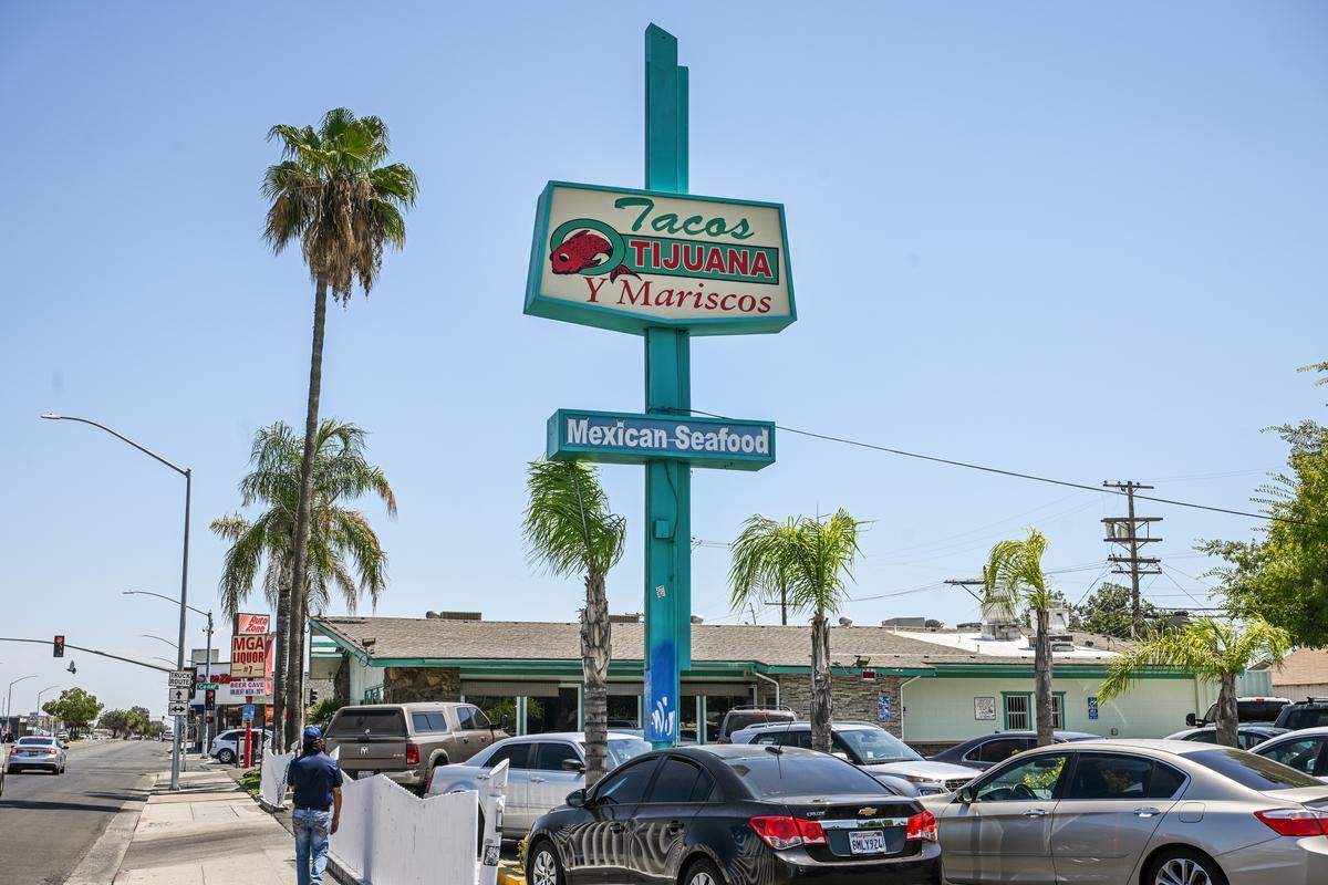 Tacos Y Mariscos Tijuana aka “Tacos Tijuana” is a Mexican seafood hotspot on Belmont at Cedar Avenue.