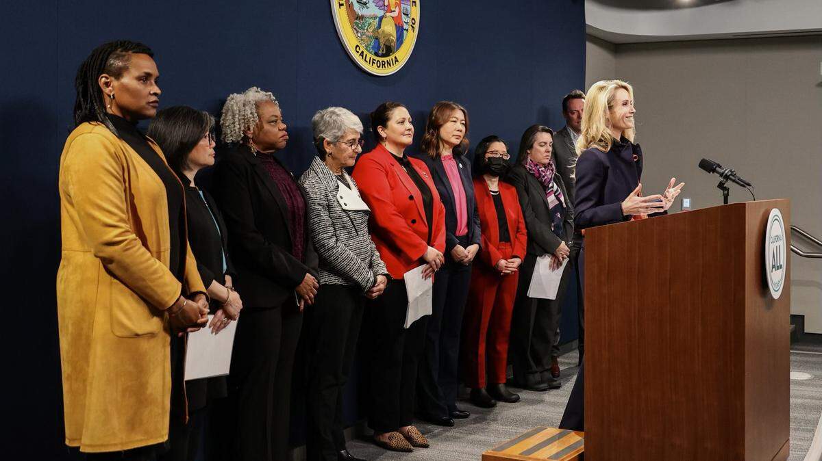 California Jennifer First Partner Siebel Newsom announces Oakland, San Francisco, Los Angeles, San Diego, Long Beach, and Fresno are the first cities to the Equal Pay Pledge.