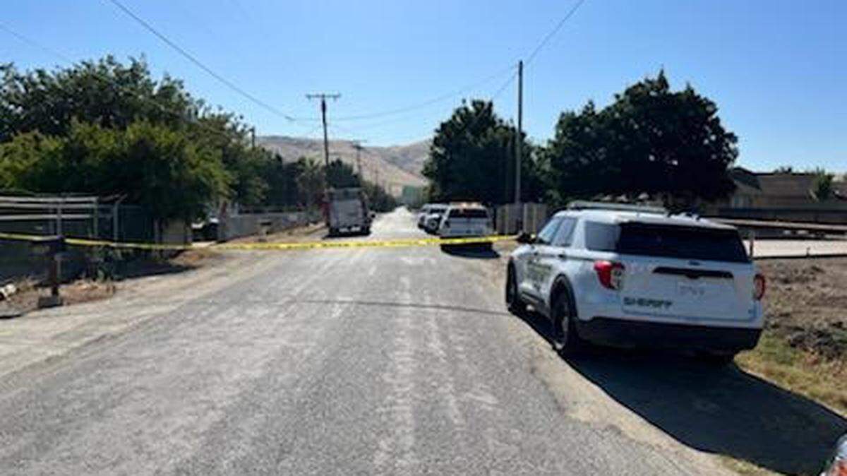 Tulare County Sheriff’s Office deputies respond to the 21600 block of Avenue 242 in Tonyville to investigate a fight that left a 47-year-old man dead.