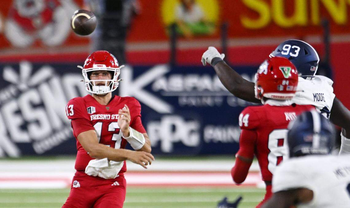 Fresno State quarterback E.J. Warner passes to wide receiver Ezekiel Avit against Georgia Southern Saturday, Aug. 30, 2025 in Fresno.